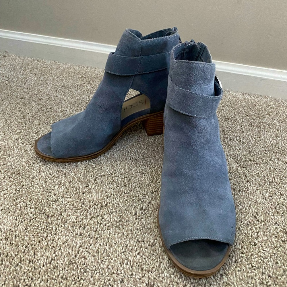 Sole Society blue suede, open toed, heeled booties